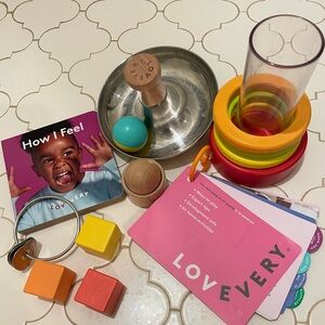 Lovevery The Explorer play kit 9-10 months